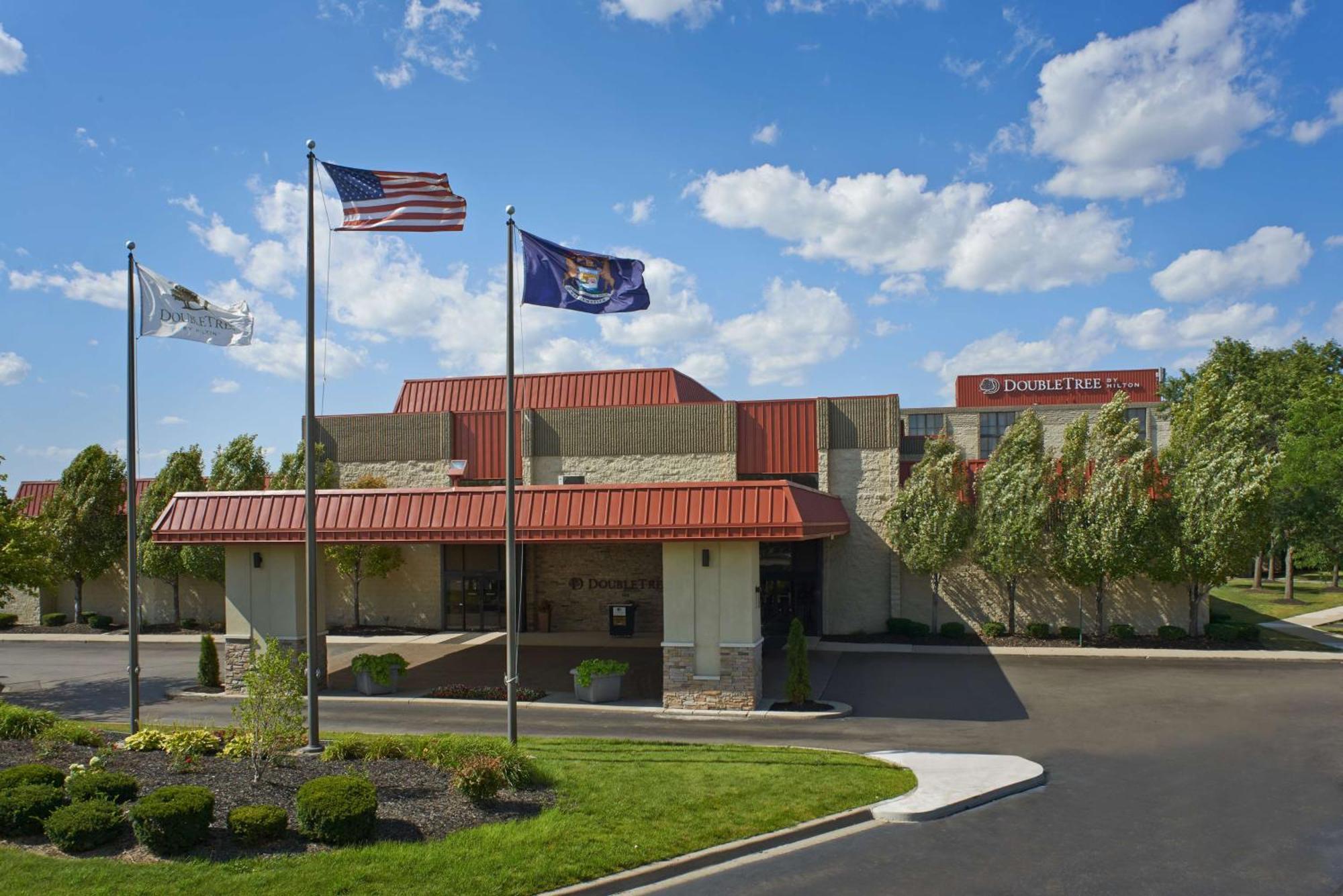 Doubletree By Hilton Dearborn Hotel Exterior photo